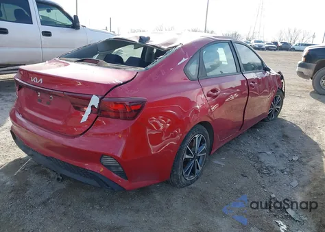 2022 Kia Forte Lxs z USA, uszkodzony, nr VIN 3KPF24AD3NE478828